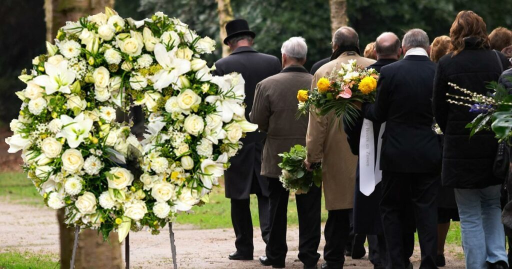 Coronas de Muertos Conoce las tradiciones ocultas del luto